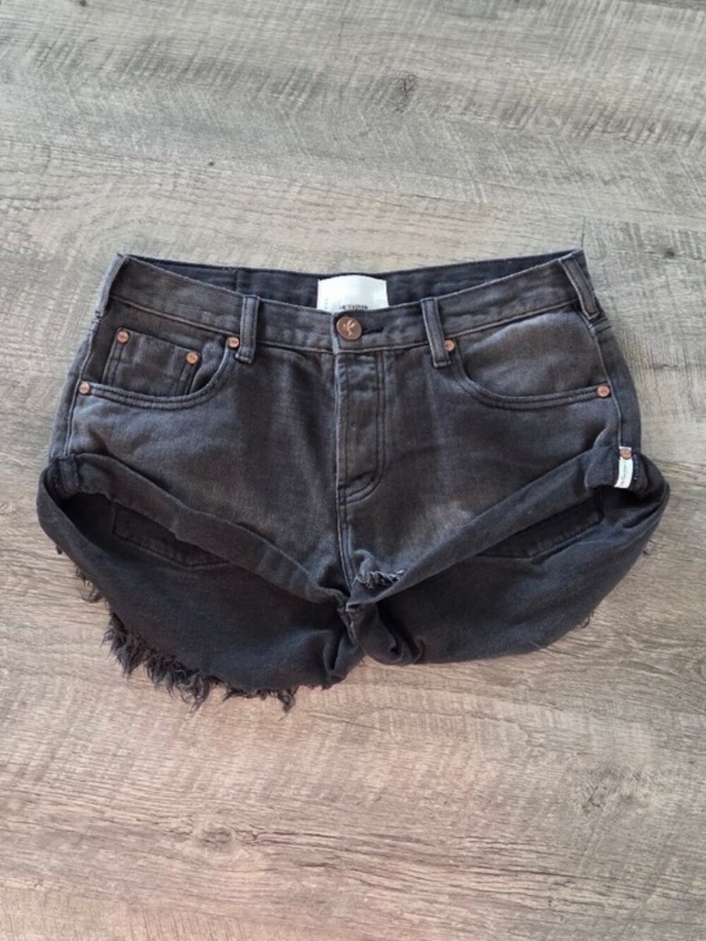 One Teaspoon Bandits Washed Black Denim Shorts.